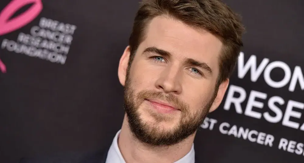 Liam Hemsworth z kim jest teraz? Odkryj jego życie po rozwodzie
