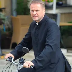 Aktor Artur Żmijewski – jego życie, osiągnięcia i rola w Na dobre i na złe