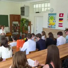 Ile zarabiają nauczyciele? Zaskakujące fakty o wynagrodzeniach w edukacji