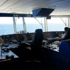 Ile zarabia kapitan statku? Zaskakujące fakty o wynagrodzeniach